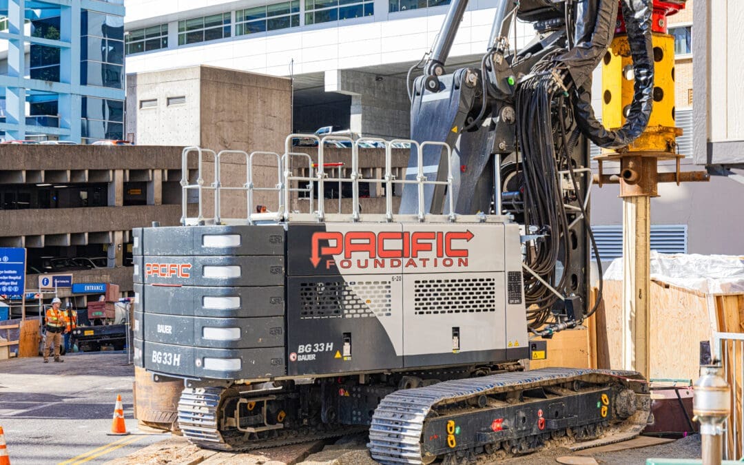 A Pacific Foundation Bauer BG-33H installs drilled shafts for the OHSU expansion in Portland, Oregon